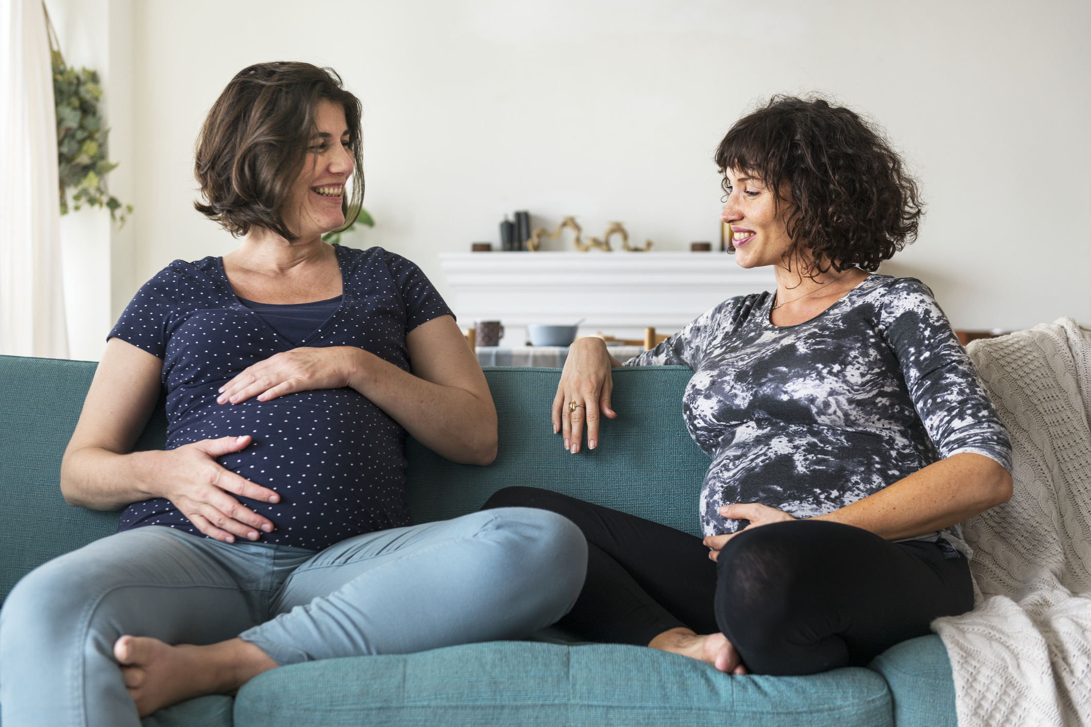 Pregnant support group meet up in a house