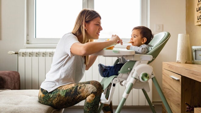 starting babies on solid food